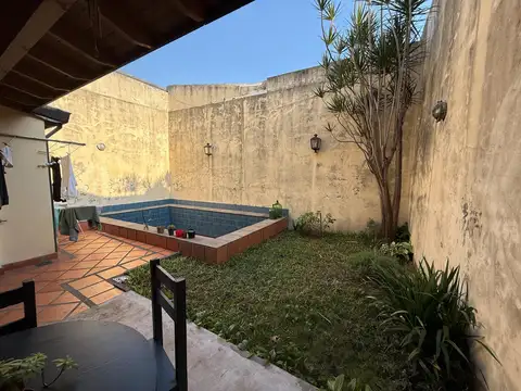Casa de 5 ambientes a la venta en Villa Urquiza