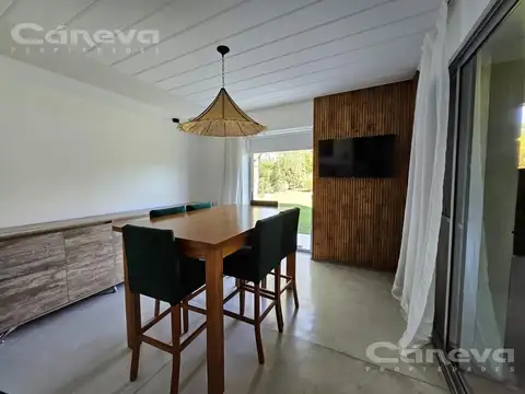 Casa 6 ambientes con 3 baños