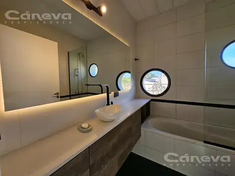 Casa en Venta al Oeste