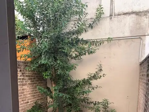 Casa 2 ambientes con 1 baño
