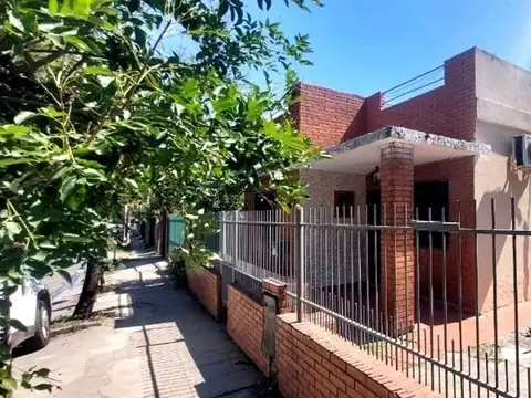 Venta Casa 3 ambientes en José León Suárez