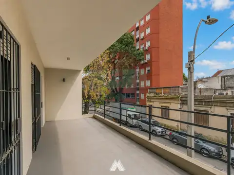 VENTA CASA 2 DORMITORIOS Y LOCAL COMERCIAL AGUADA