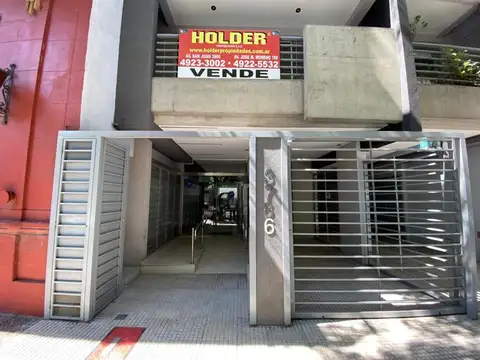 3 Ambientes con Patio & Cochera | Balcón al Frente