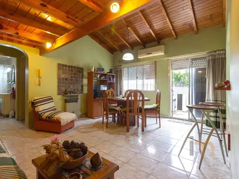 Depto Tipo Casa en Venta de 2 ambientes