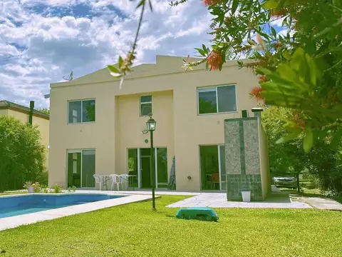 Casa en Alquiler Temporal de 4 dormitorios