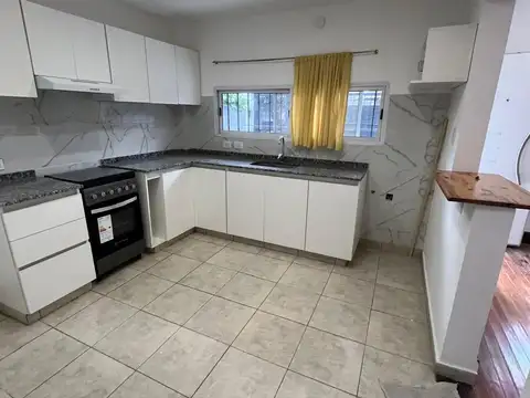 Depto Tipo Casa en Alquiler de 2 ambientes
