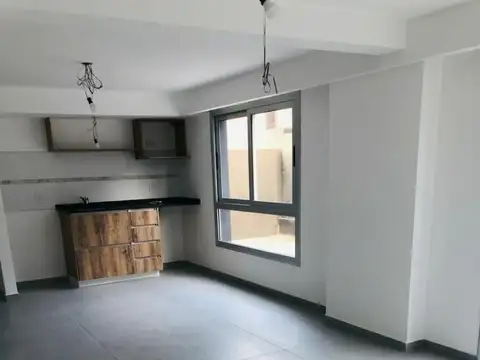 Departamento en Alquiler en Ituzaingo Norte, $ 450.000