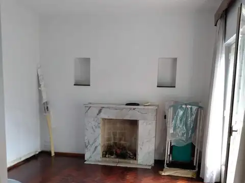 Casa en Planta Alta - 2 dormitorios con terraza - Colon 2570