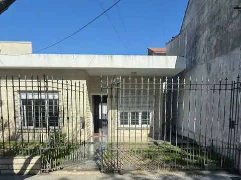 CASA DE 3 AMBIENTE EN ALQUILER QUILMES OESTE