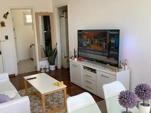 Venta La Lucila Depto 2 ambientes pura luz