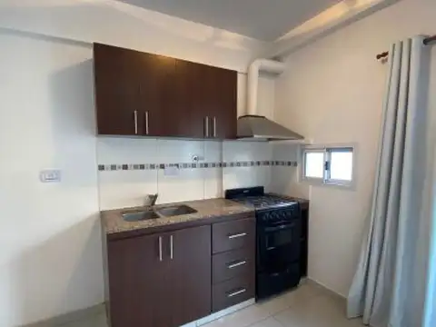 Casa 2 ambientes con 1 baño