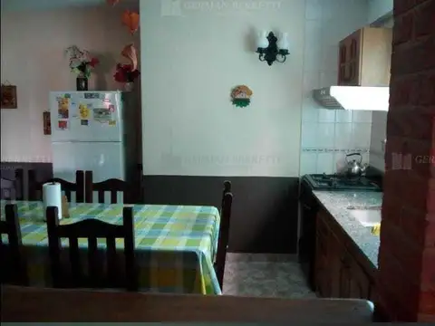 Casa en Alquiler Temporal con 3 cocheras