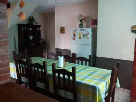 Casa 7 ambientes con 3 baños