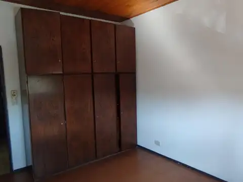 DEPARTAMENTO CUATRO AMBIENTES EN PRIMER PISO