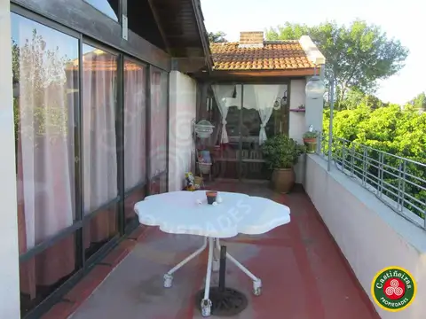 Departamento 7 ambientes con 2 baños