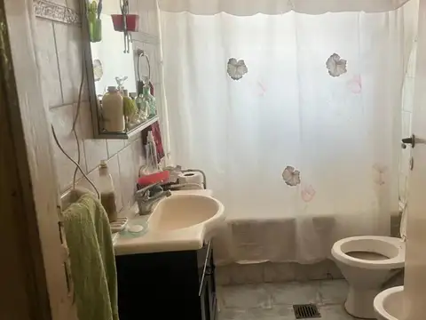 CHALET/ LOTE ESQUINA ZONA MULTIFAMILIAR IDEAL CONSTRUCTORES