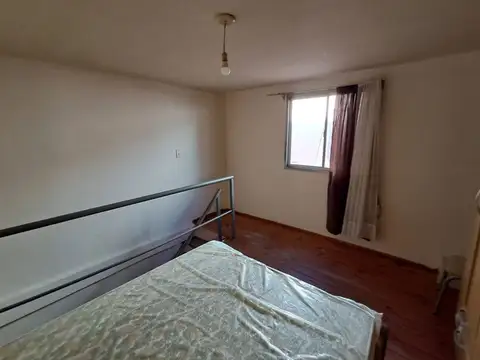 Depto Tipo Casa 2 ambientes con 1 baño
