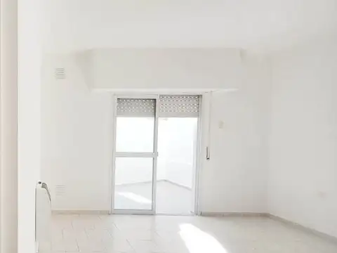 Departamento en Alquiler en Luis Agote, $ 310.000