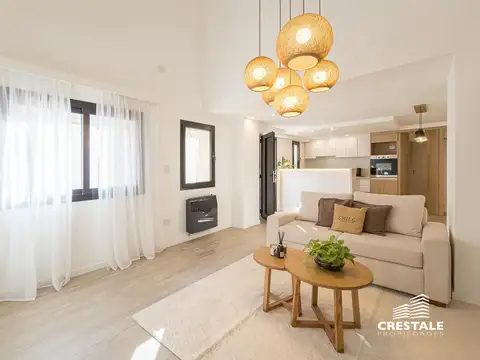 Venta - Casa de pasillo 3 dormitorios con patio y parrillero - Lourdes, Rosario.