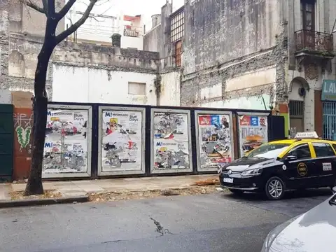 Lote ya demolido y listo para empezar a trabajar - Flores