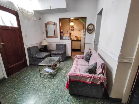 Coghlan. Venta PH con terraza propia por escritura 