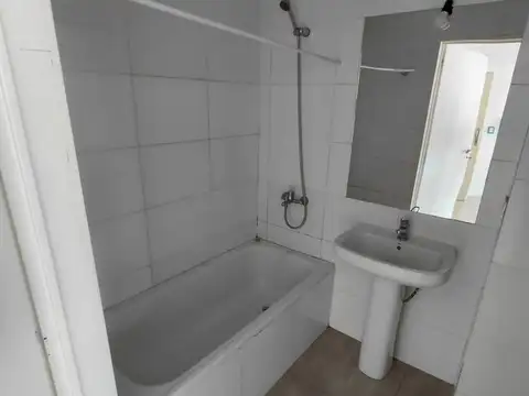 Varela 700, Piso 6