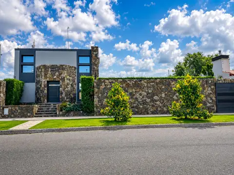 Casa en venta El Challao zona Dalvian Alta Mendoza
