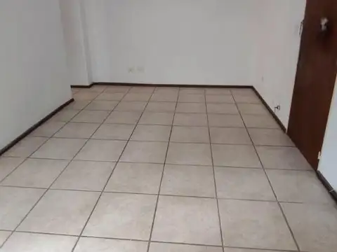 Ayacucho 2400, Piso 1