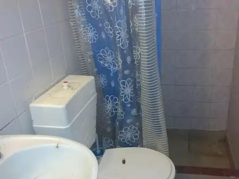 Casa  en Venta ubicado en Castelar, Morón, G.B.A. Zona Oeste - AMA0095_LP545164_8