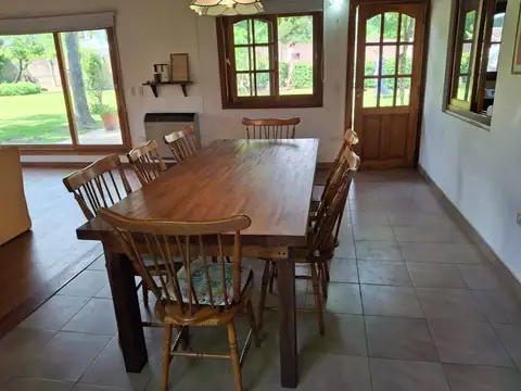 Casa 4 ambientes con 1 baño