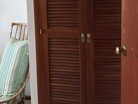 MAR DEL PLATA- PUNTA MOGOTES CENTRO- CASA DE 5 AMBIENTES- DETALLES DE GRAN CATEGORIA- LOTE 10 x 45