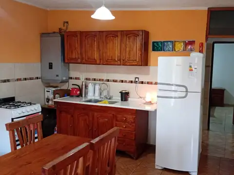 Casa 4 ambientes con 1 baño