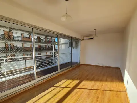 Corrientes 1474 , Piso 6