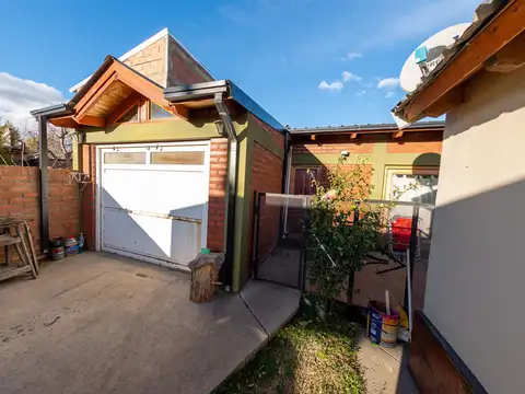 Casa 3 ambientes con 2 baños
