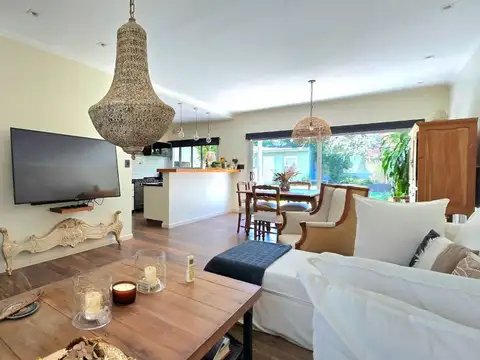 CASA en PH VENTA VILLA DEVOTO 5 AMBIENTES JARDÍN