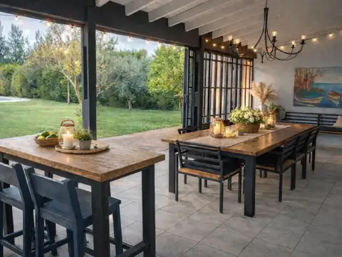 Casa en Venta con 1 cochera