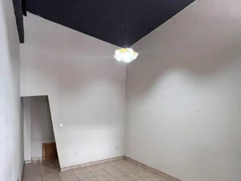 Local en Alquiler en José León Suárez, $ 420.000