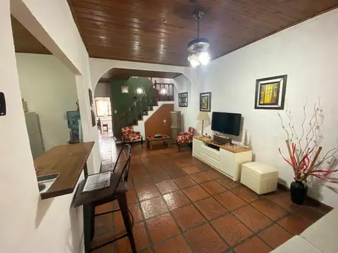 Casa 3 ambientes con 2 baños
