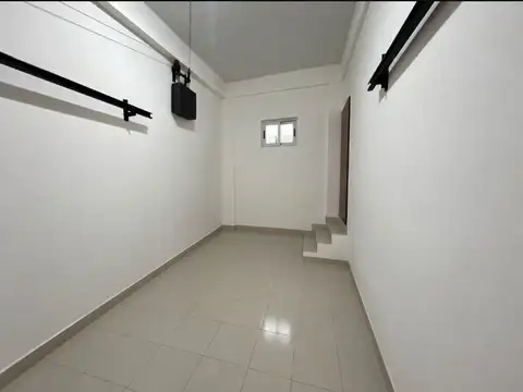 Depto Tipo Casa en Venta en Flores, USD 170.000