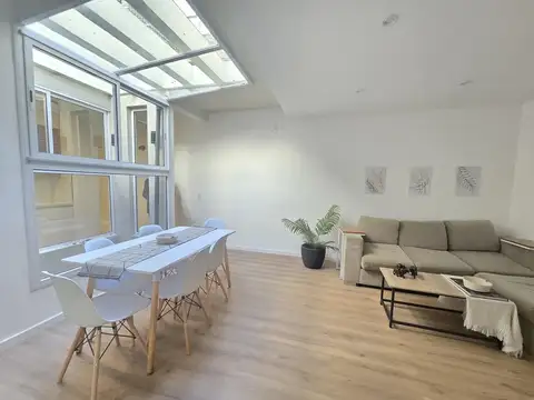 Depto Tipo Casa en Venta con 2 cocheras