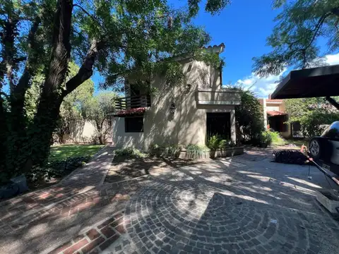 Casa en Venta en Arguello, USD 198.000
