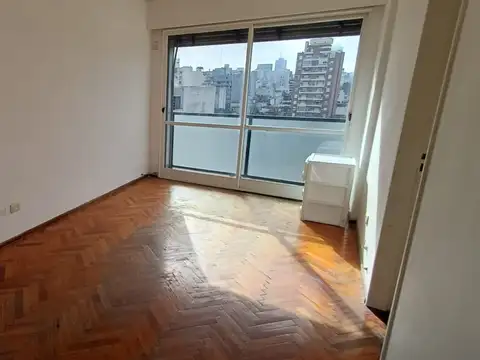 2 AMBIENTES SUPER LUMINOSO CON BALCON