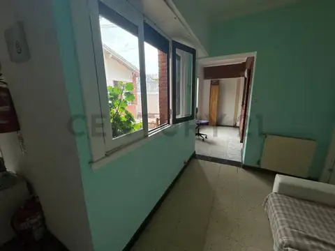 Luis Agote 100, Piso 0