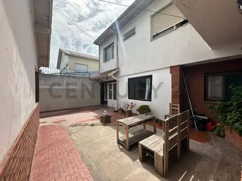Luis Agote 100, Piso 0