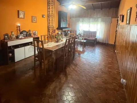 Casa 4 ambientes con 3 baños