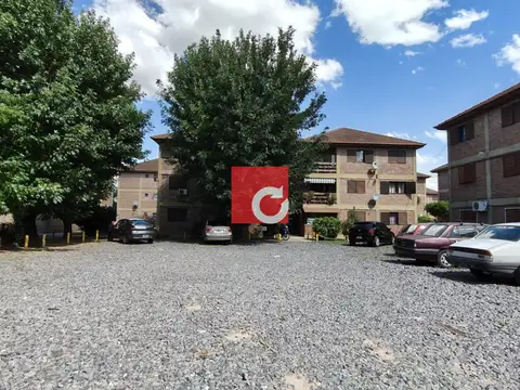 131 E/522 y 523-Depto en alquiler de 2 dormitorios con cochera 500