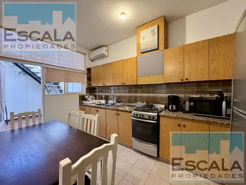 Casa en Alquiler con 1 cochera
