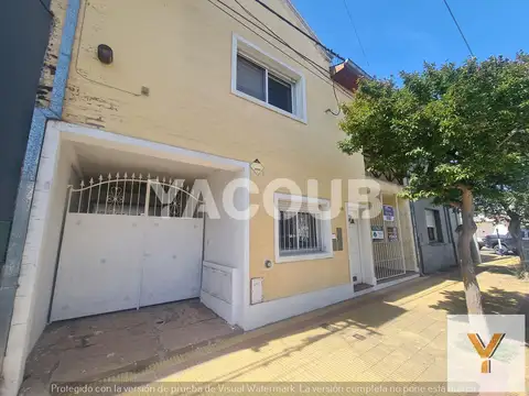 Departamento en venta - 2 Dormitorios 2 Baños - Cochera y jardín común - 81 M2 cub. - Tandil centro