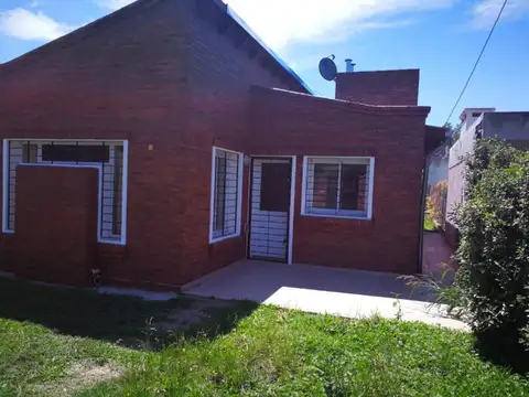 Casa en Alquiler en Roldan, $ 1.700.000