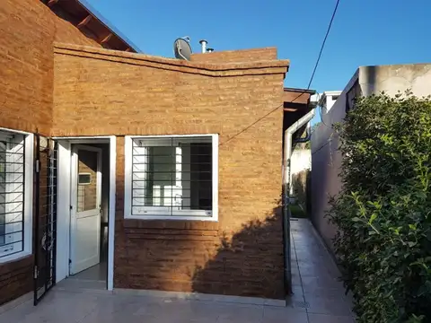 Casa 3 ambientes con 2 baños